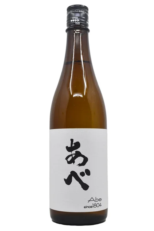 Abe Junmai Sake (720ml)